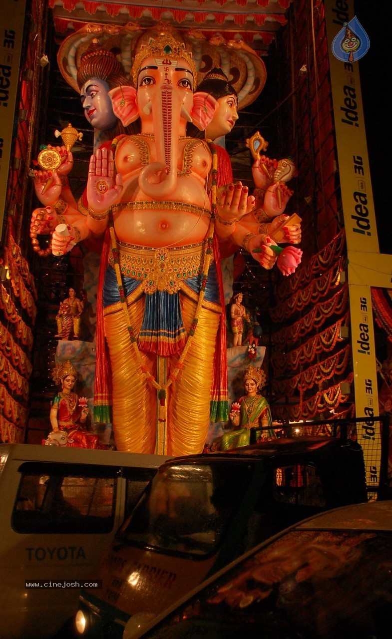 Khairatabad Ganesh 2014 Photos - 27 / 29 photos