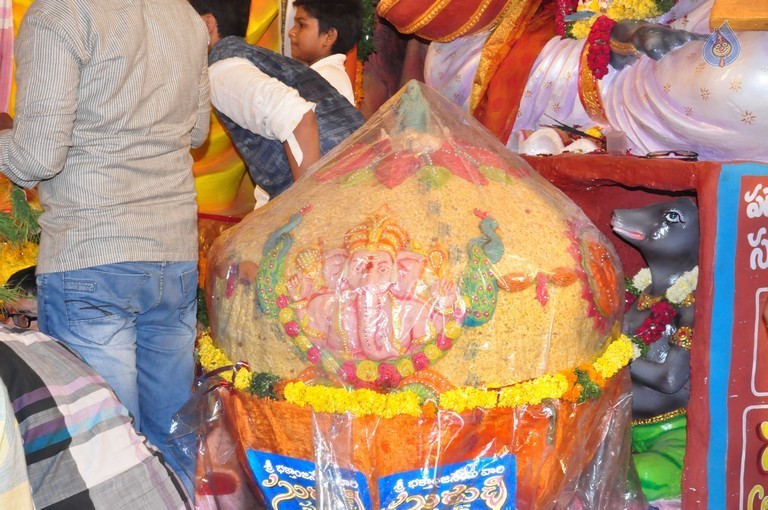 Khairatabad Ganesh - 2016 Photos - 9 / 40 photos