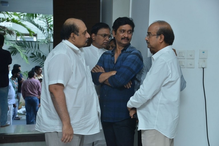 Kodi Ramakrishna Condolences Photos - 14 / 70 photos