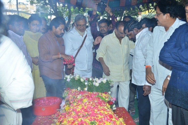 Kodi Ramakrishna Condolences Photos - 8 / 56 photos
