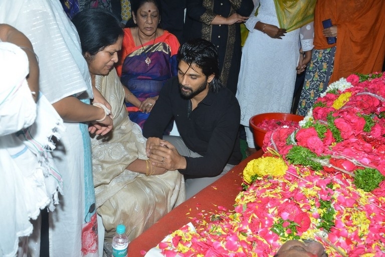 Kodi Ramakrishna Condolences Photos - 12 / 56 photos