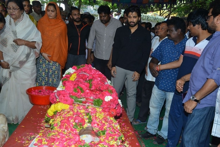 Kodi Ramakrishna Condolences Photos - 20 / 56 photos