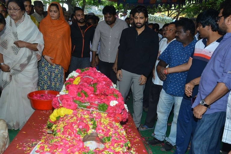 Kodi Ramakrishna Condolences Photos - 20 / 56 photos