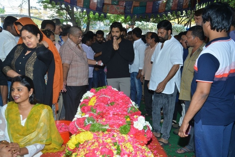 Kodi Ramakrishna Condolences Photos - 21 / 56 photos