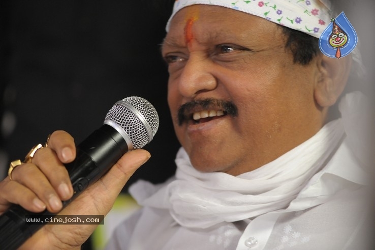 Director Kodi Ramakrishna Photos - 5 / 33 photos