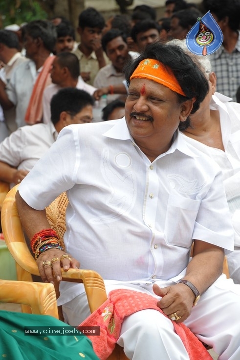 Director Kodi Ramakrishna Photos - 14 / 33 photos