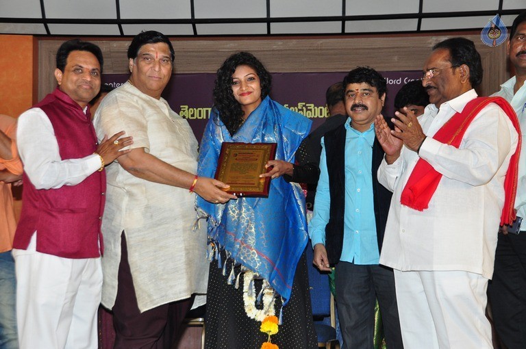 Kohinoor Mahila Shiromani Awards Presentation - 10 / 31 photos