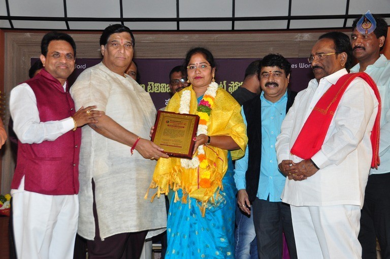 Kohinoor Mahila Shiromani Awards Presentation - 20 / 31 photos