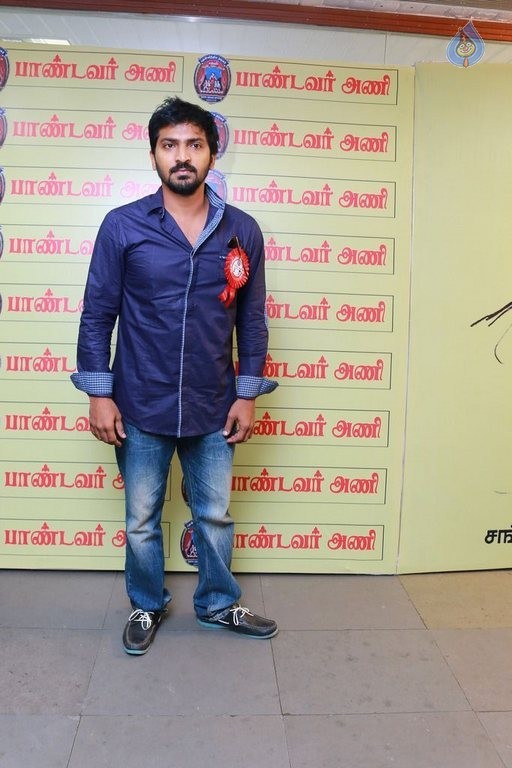 Kollywood Stars at Pandavar Ani Press Meet - 85 / 105 photos