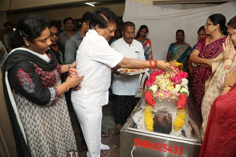 Kondavalasa Lakshmana Rao Condolences Photos - 51 / 73 photos