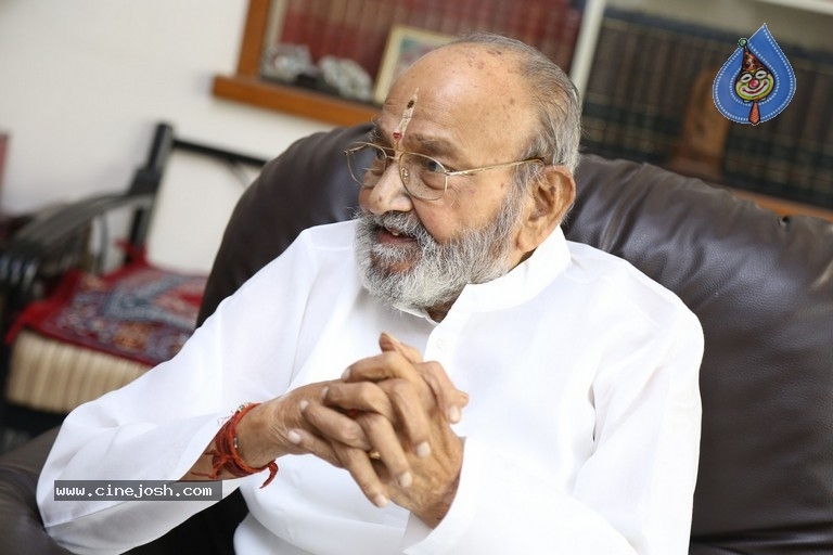Kooniragalu Book Launch By K.Viswanath - 3 / 20 photos