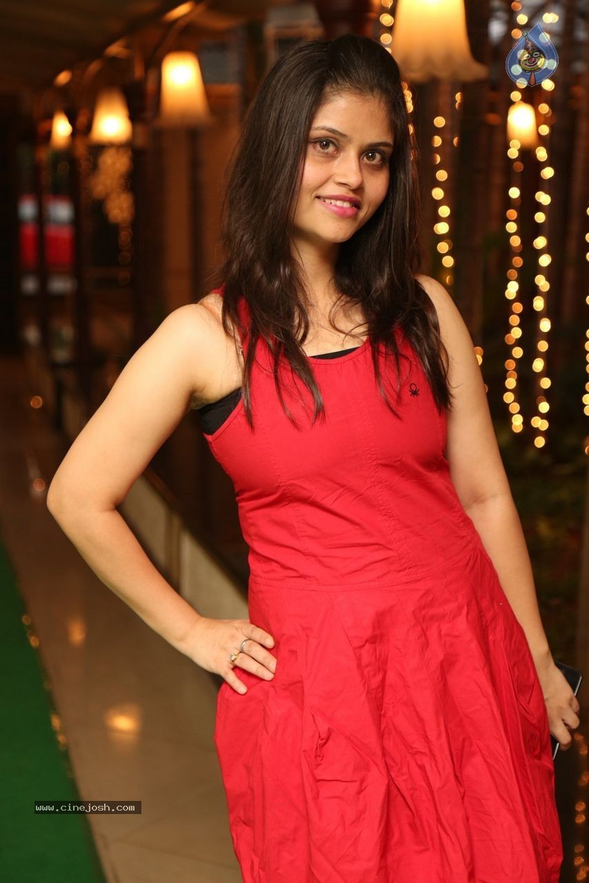 Koyal Chandak Birthday Party - 40 / 160 photos