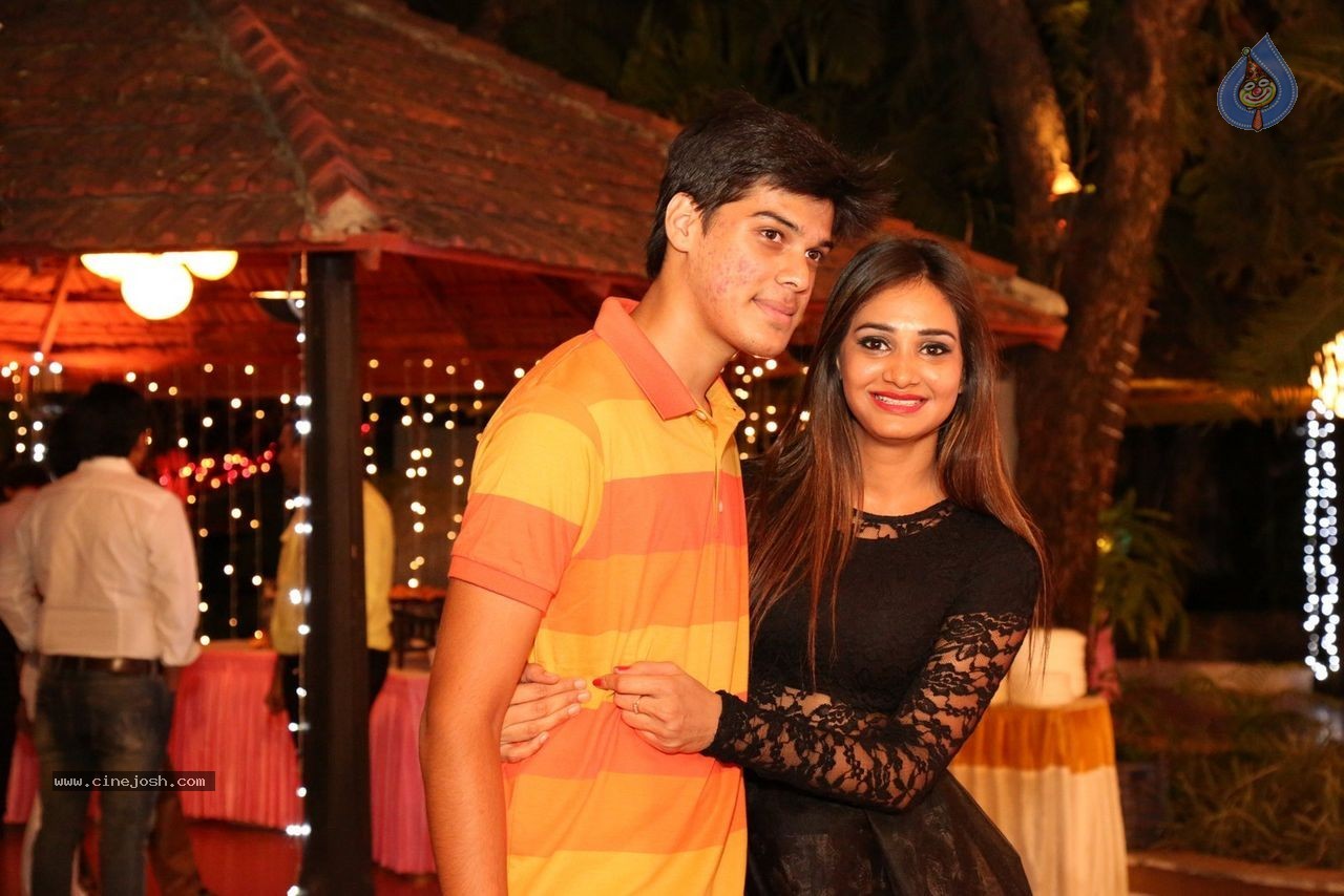 Koyal Chandak Birthday Party - 71 / 160 photos