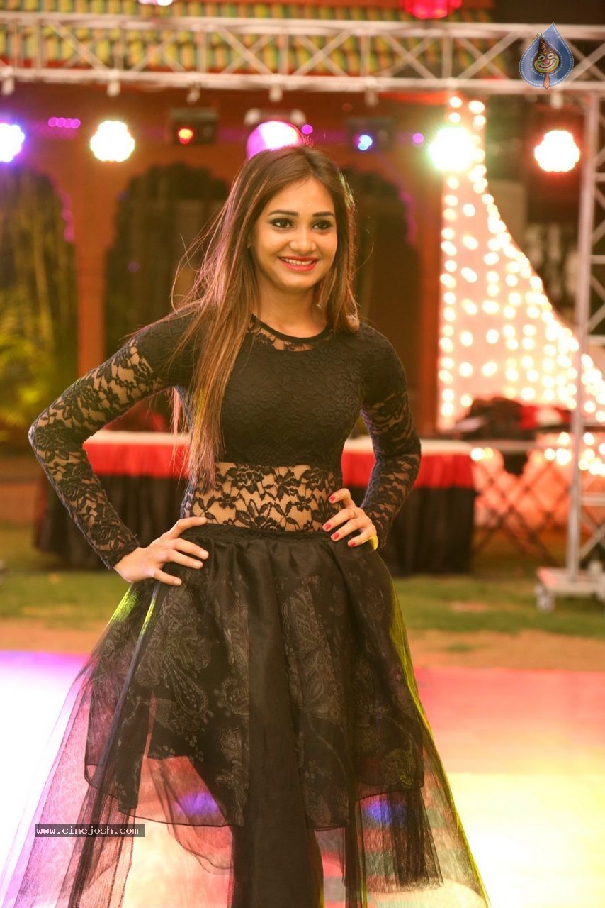 Koyal Chandak Birthday Party - 88 / 160 photos