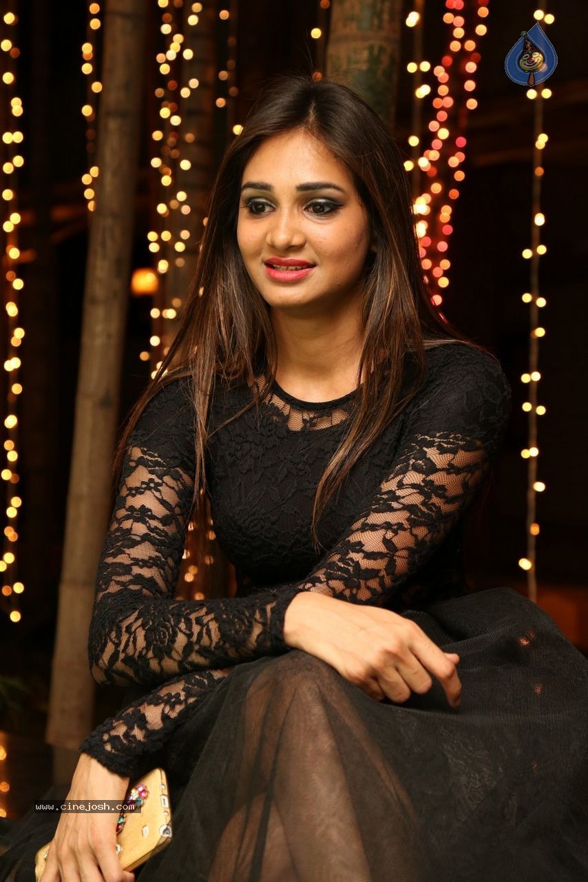 Koyal Chandak Birthday Party - 92 / 160 photos