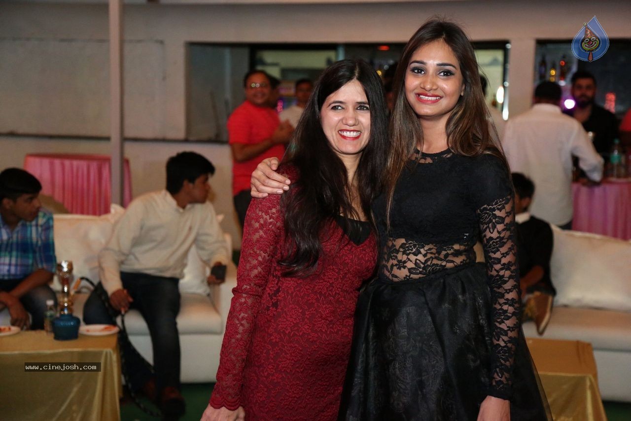 Koyal Chandak Birthday Party - 97 / 160 photos