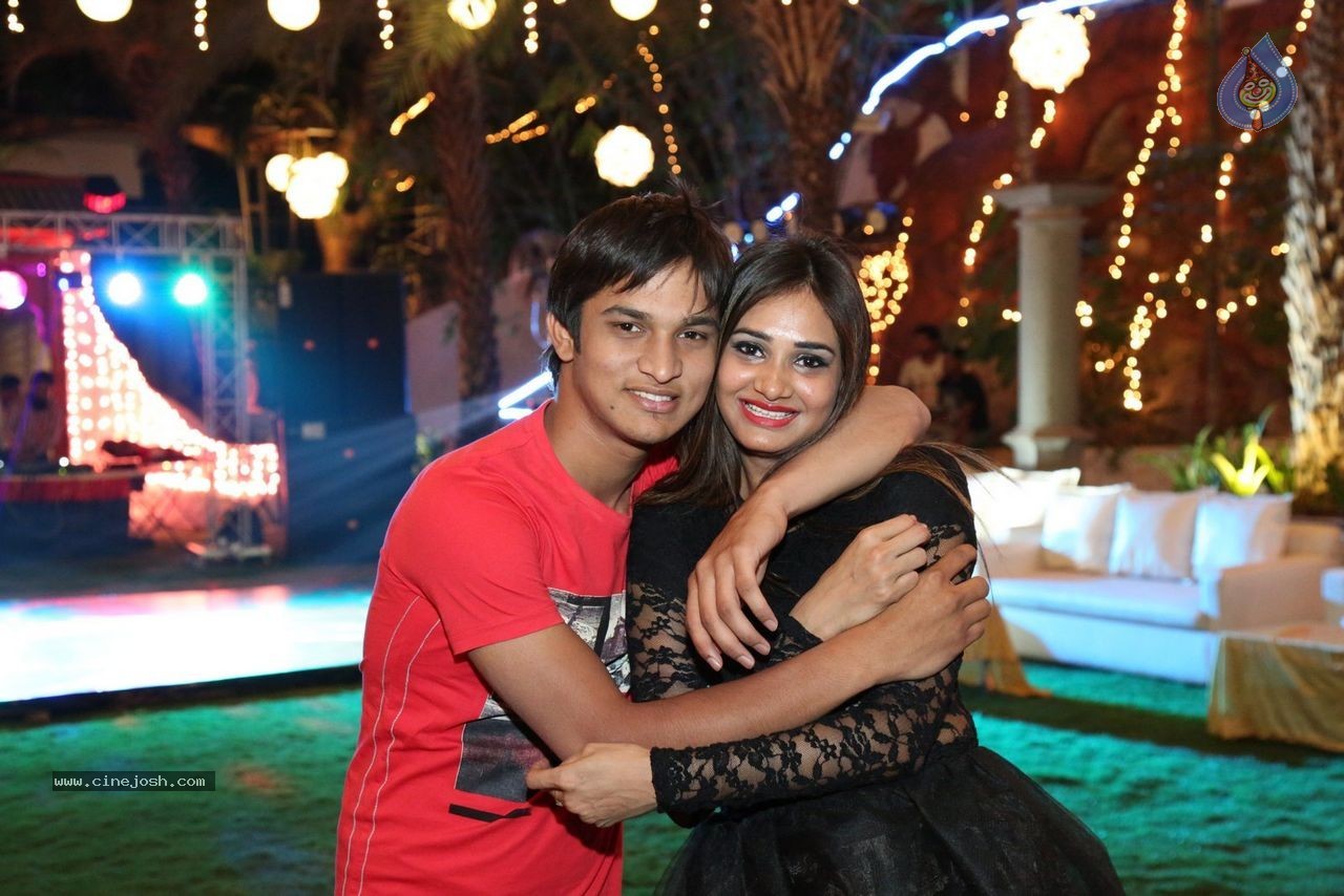 Koyal Chandak Birthday Party - 131 / 160 photos