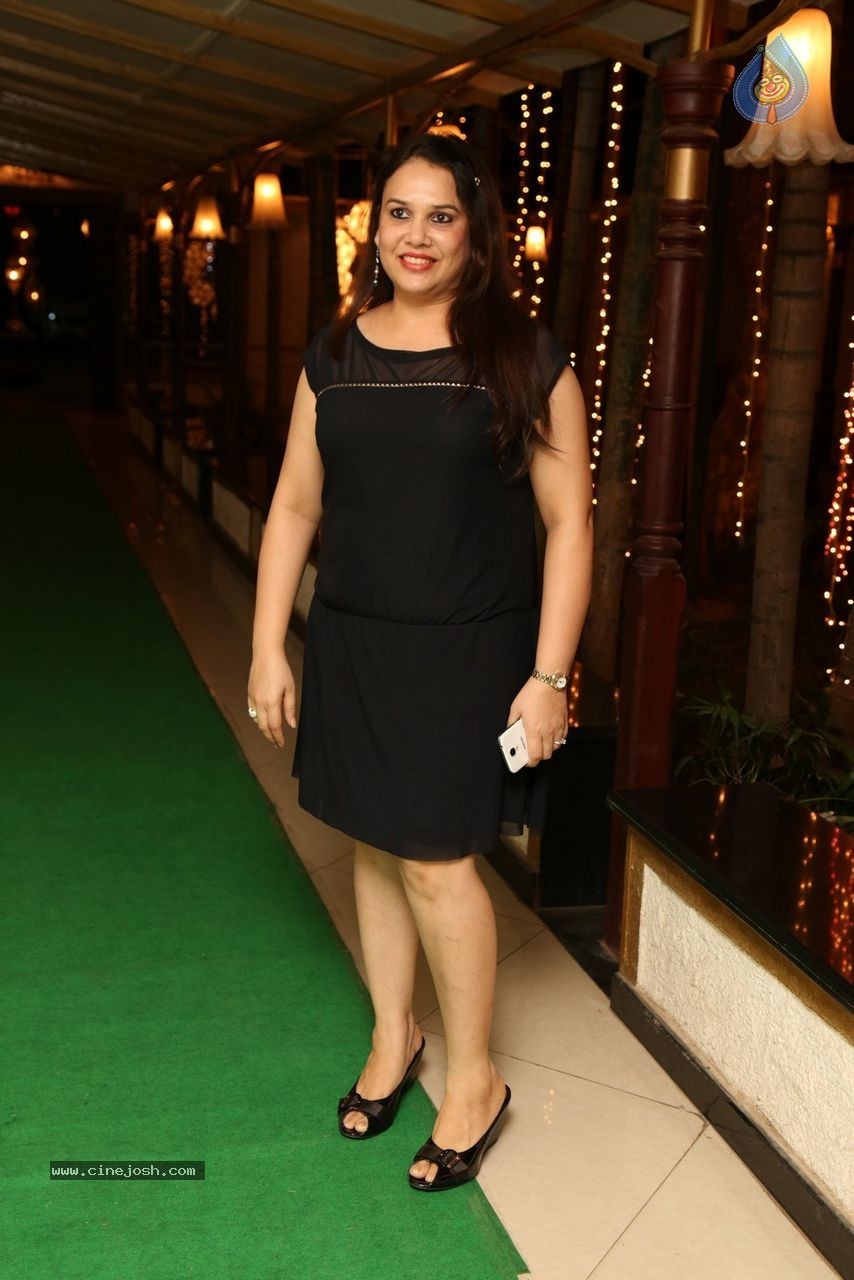 Koyal Chandak Birthday Party - 133 / 160 photos