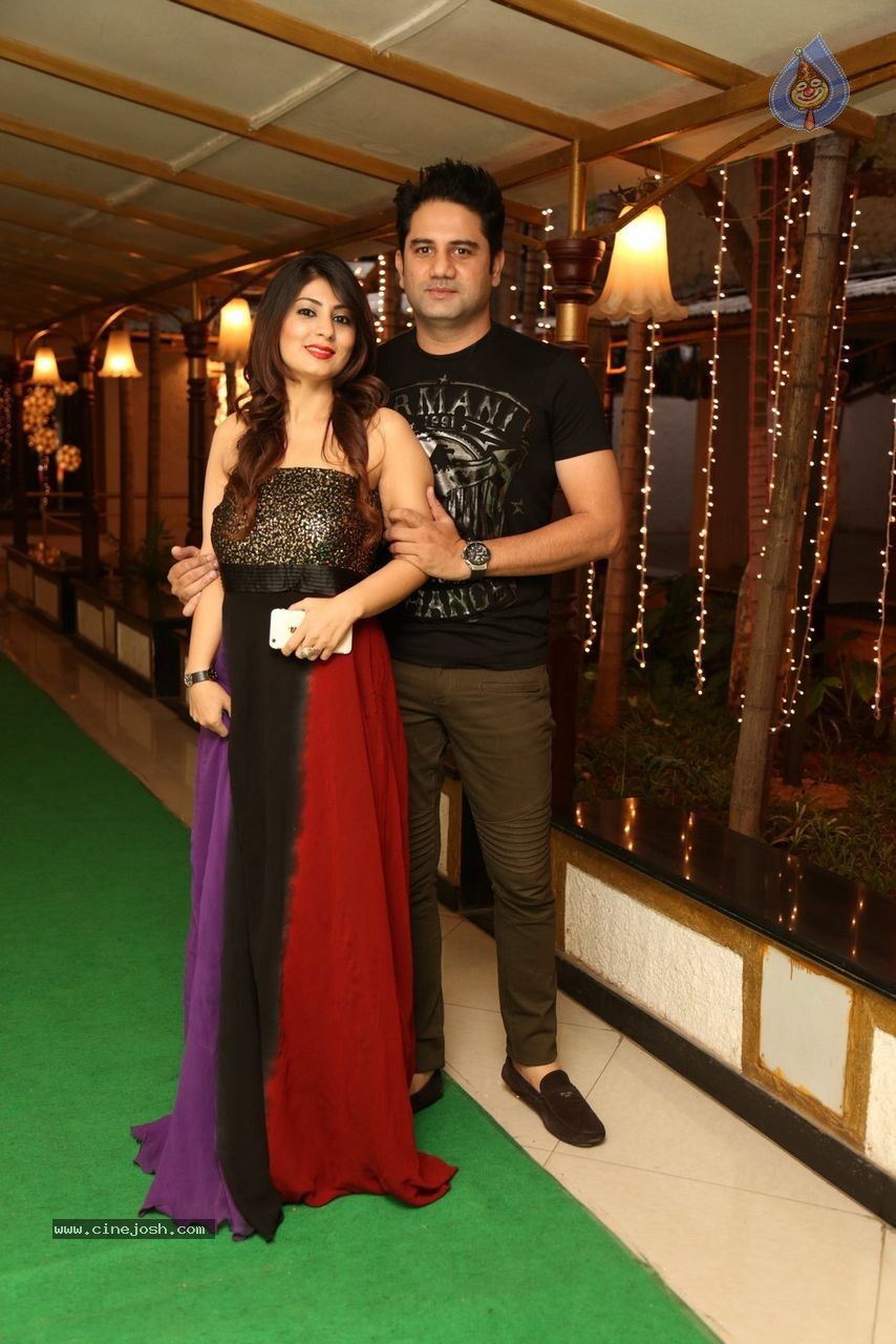 Koyal Chandak Birthday Party - 146 / 160 photos