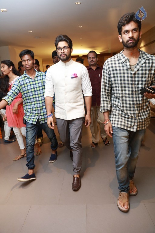 Krish - Ramya Wedding Photos 2 - 8 / 73 photos