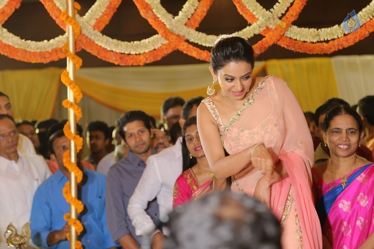 Krish - Ramya Wedding Photos 4 - 71 / 164 photos