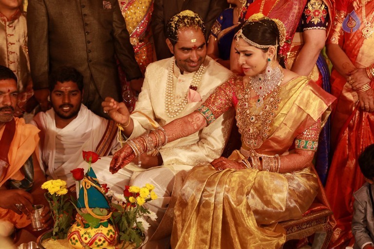 Krish - Ramya Wedding Photos 6 - 7 / 21 photos