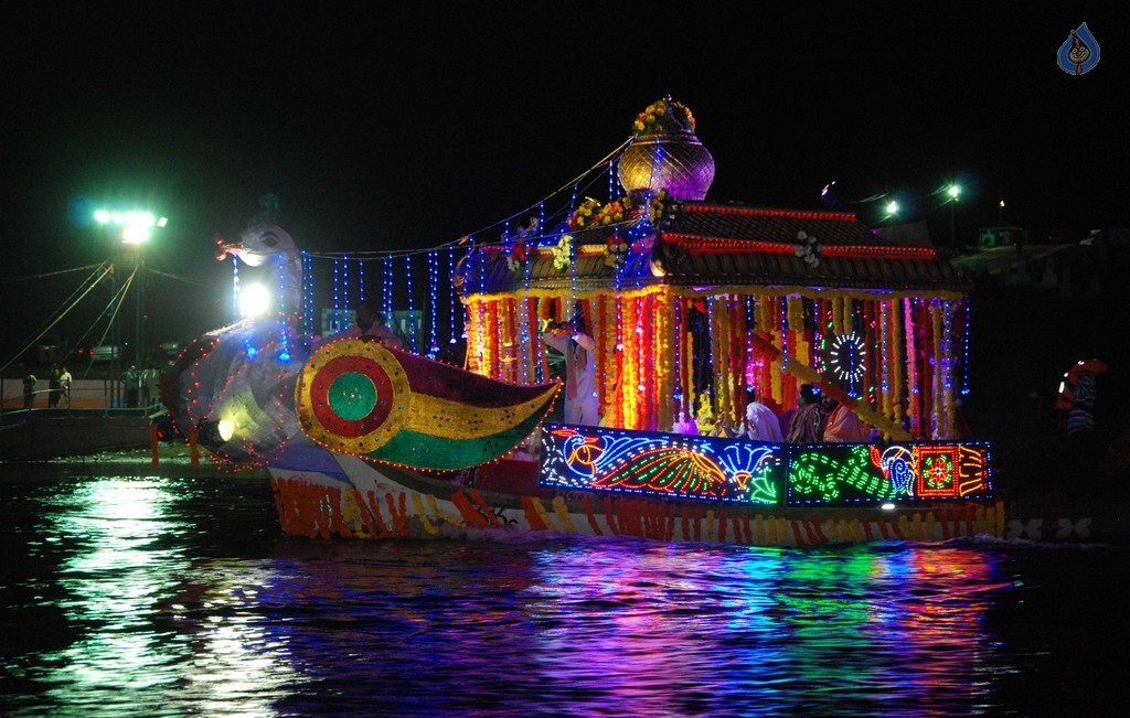 Krishna Pushkaralu 2016 Closing Ceremony - 1 / 49 photos