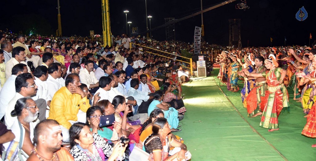Krishna Pushkaralu 2016 Closing Ceremony - 22 / 49 photos