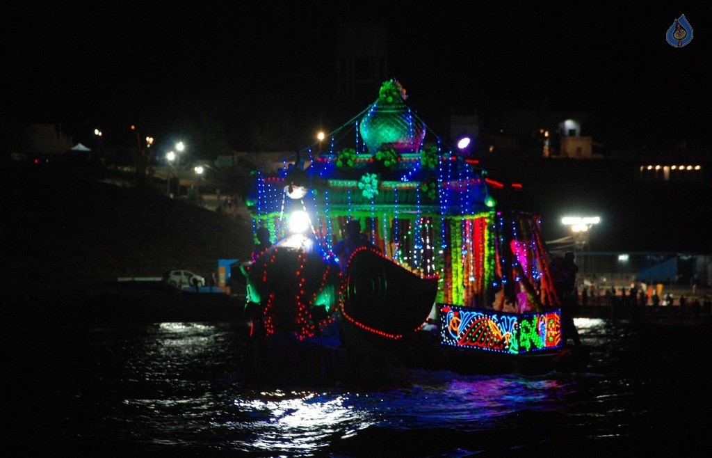 Krishna Pushkaralu 2016 Closing Ceremony - 34 / 49 photos