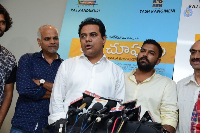 KTR Watches Pelli Choopulu Movie - 8 / 27 photos