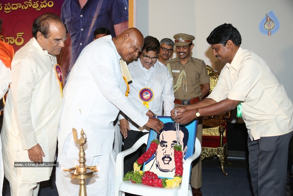 KV Reddy Award Presentation to Sukumar - 13 / 194 photos