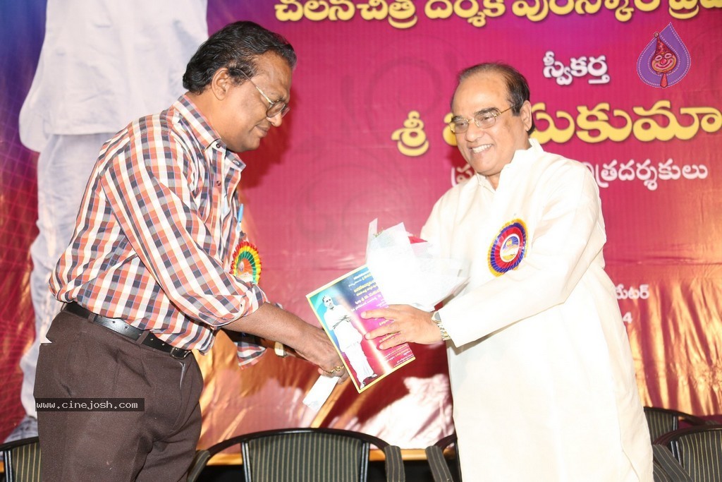 KV Reddy Award Presentation to Sukumar - 15 / 194 photos
