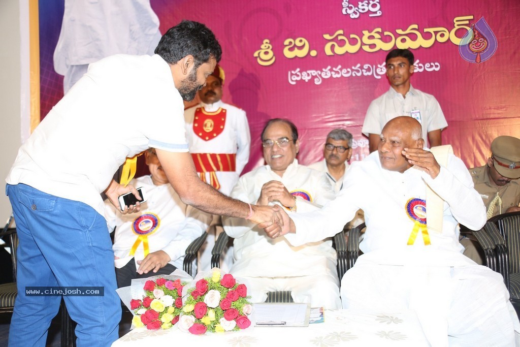 KV Reddy Award Presentation to Sukumar - 18 / 194 photos