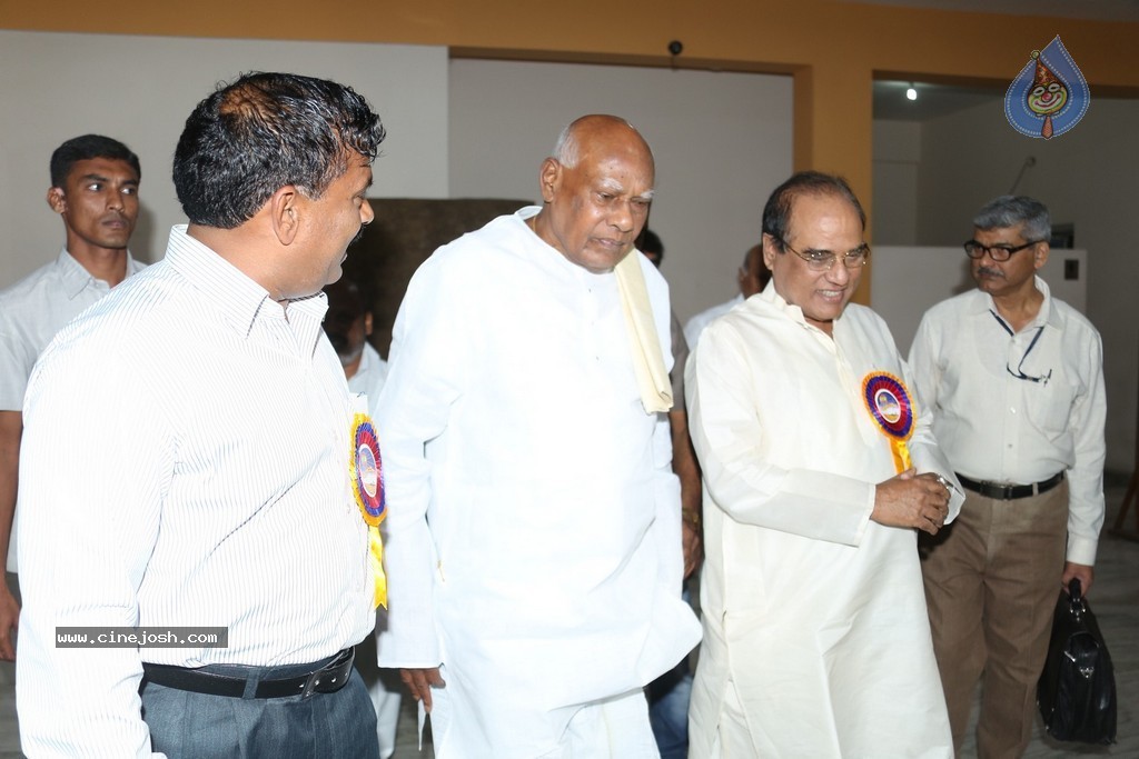 KV Reddy Award Presentation to Sukumar - 34 / 194 photos