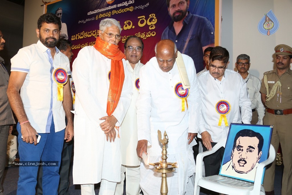 KV Reddy Award Presentation to Sukumar - 93 / 194 photos