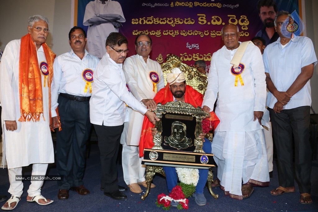 KV Reddy Award Presentation to Sukumar - 109 / 194 photos