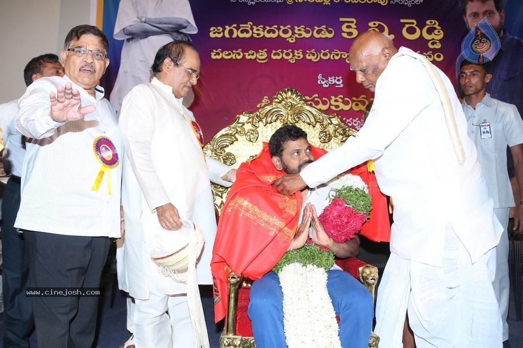 KV Reddy Award Presentation to Sukumar - 185 / 194 photos