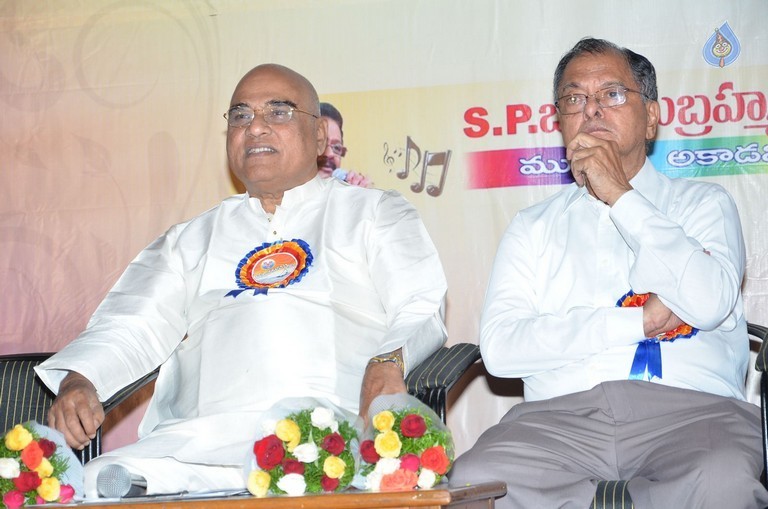 KV Reddy award to Gunasekhar - 2 / 52 photos