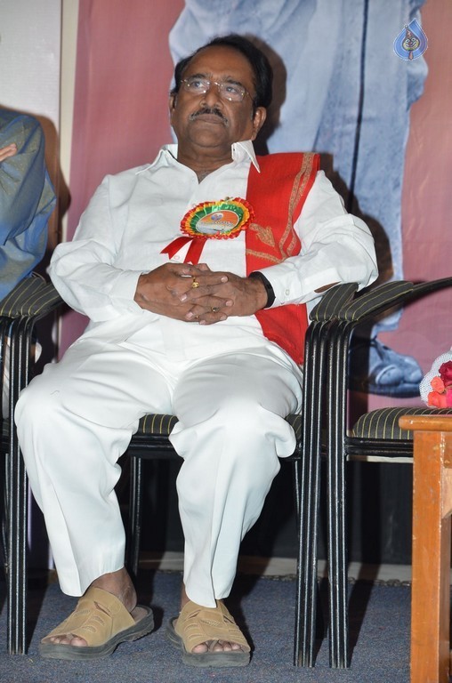 KV Reddy award to Gunasekhar - 3 / 52 photos