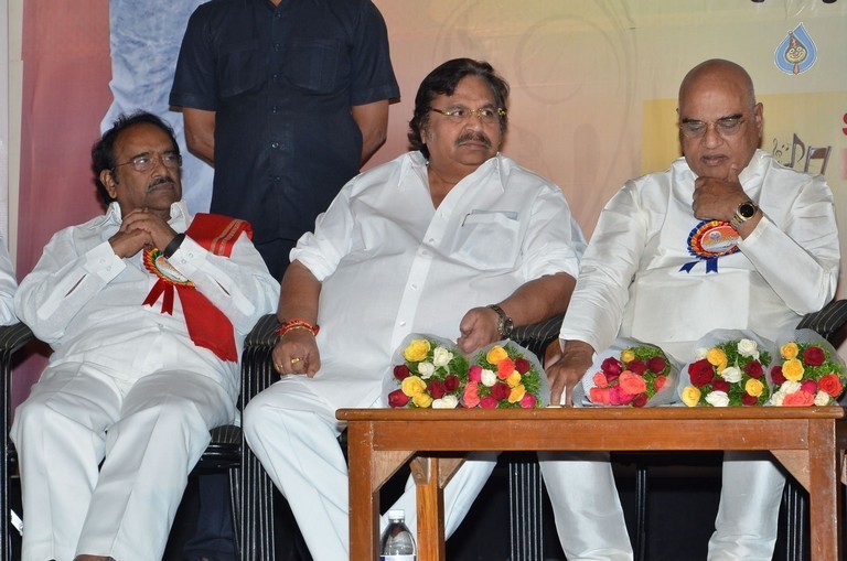 KV Reddy award to Gunasekhar - 17 / 52 photos