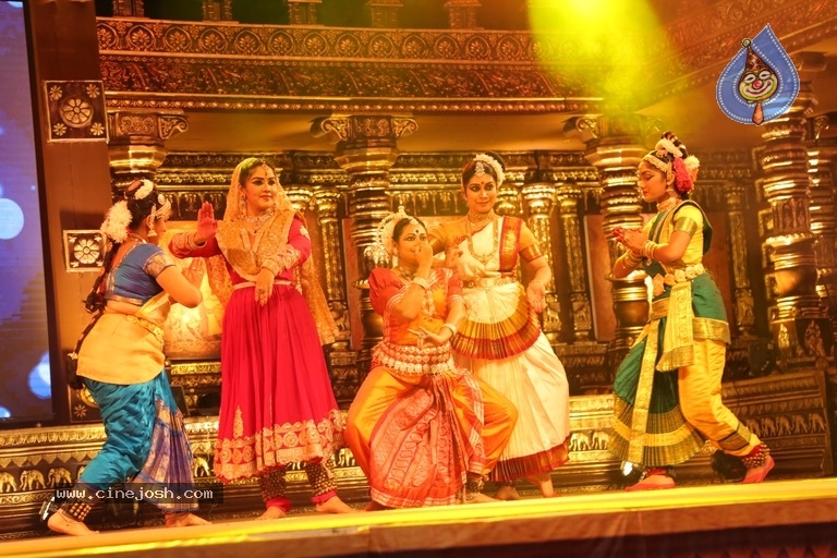 Lepakshi Utsavam 2018 Day 01 - 31 / 38 photos