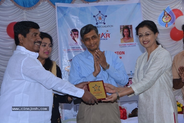 Life Again Foundation Free Medical Camp - 7 / 18 photos