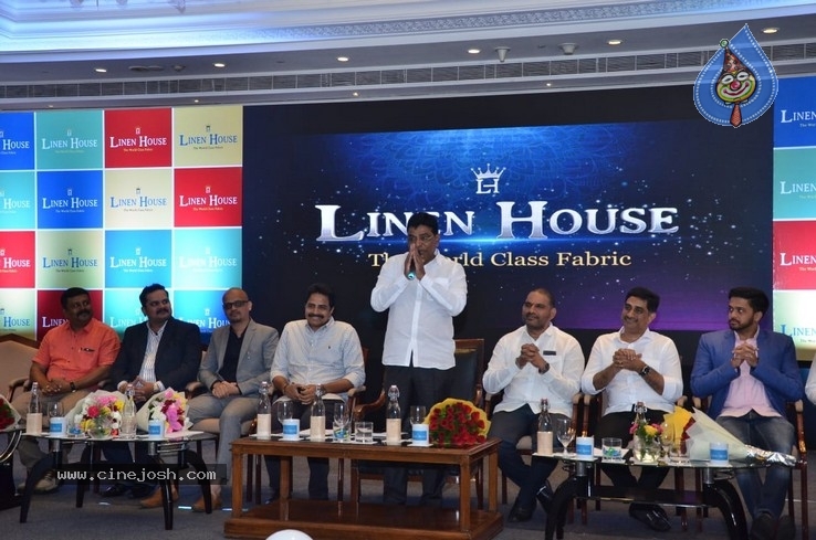 Rashmi Photos at Linen House Press Meet  - 4 / 15 photos