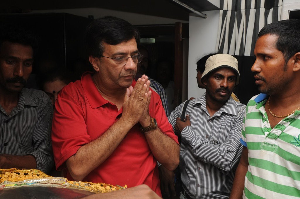Lyricist Vaali Condolence Photos - 28 / 99 photos