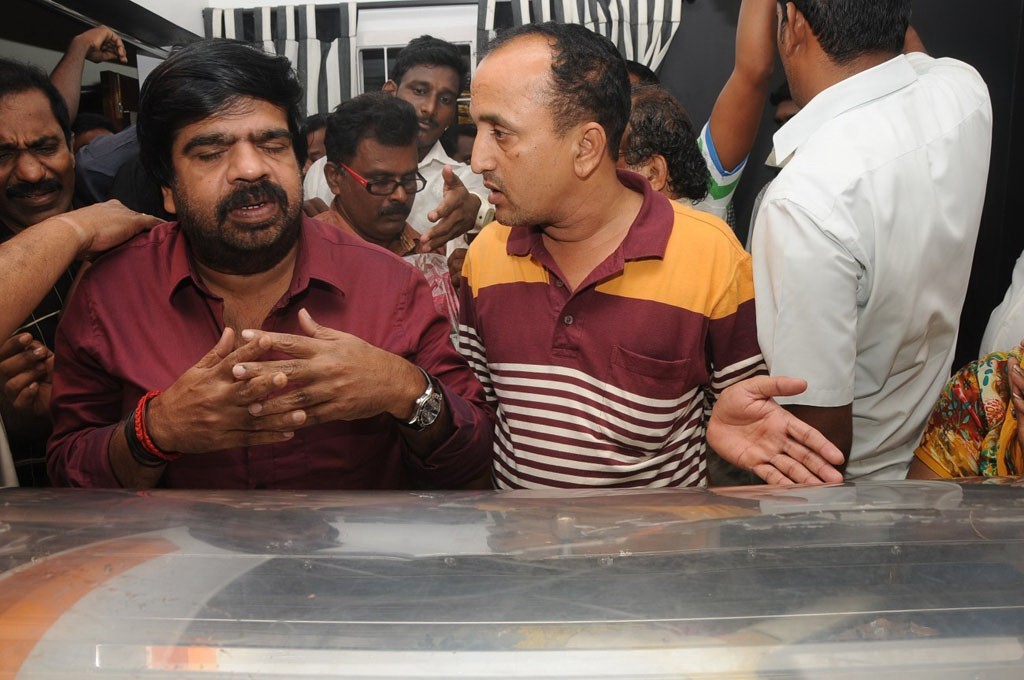 Lyricist Vaali Condolence Photos - 82 / 99 photos