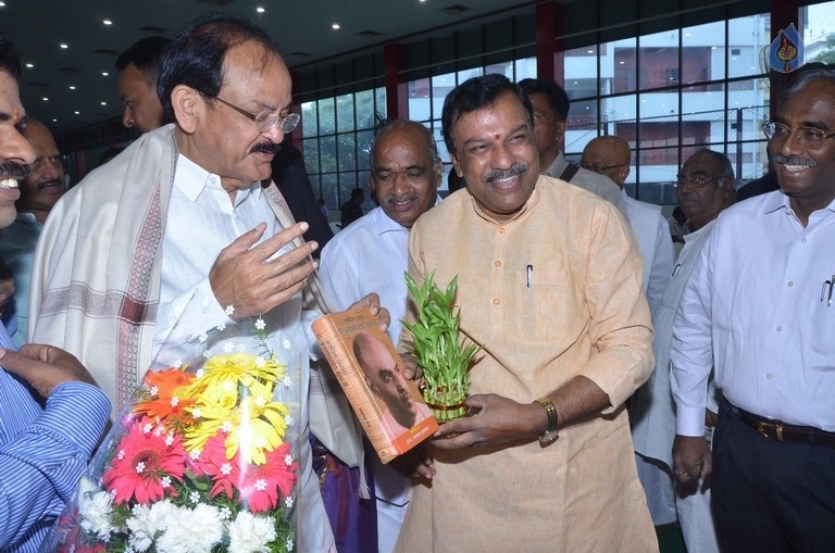 M Venkaiah Naidu Atmiya Abhinandana Sabha - 20 / 105 photos