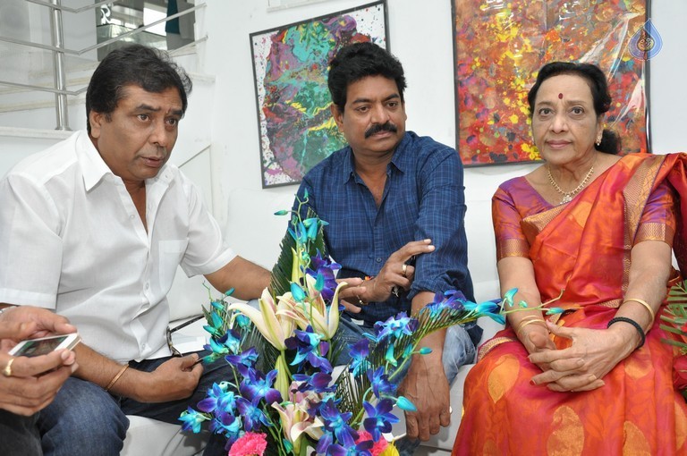 Maa Association Greets to Heroin smt Jamuna - 4 / 13 photos