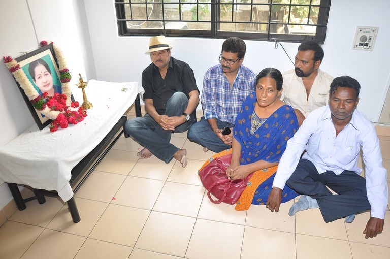 MAA Condoles Jayalalithaa Demise - 3 / 21 photos