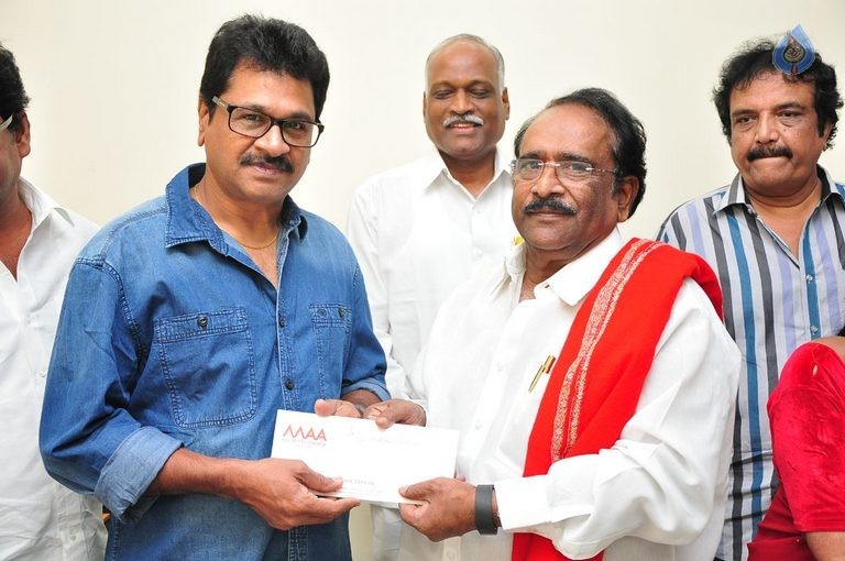 MAA Donate Cheque to Pavala Syamala - 15 / 29 photos