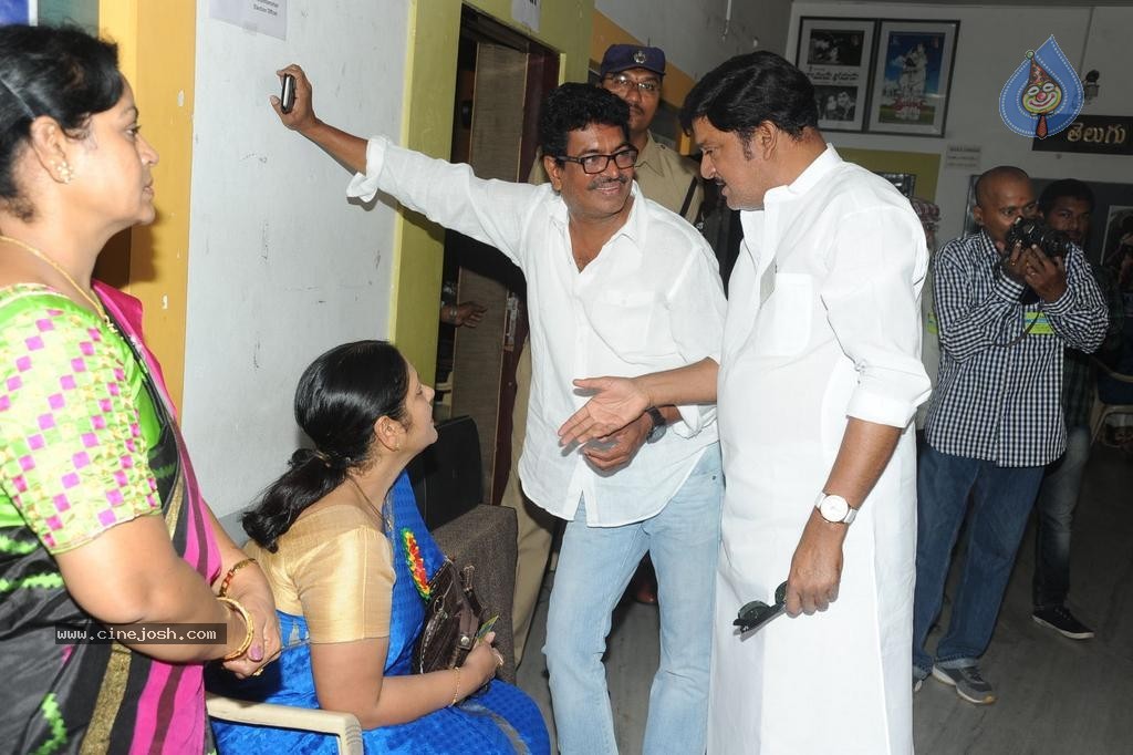 Maa Elections Polling 01 - 18 / 130 photos